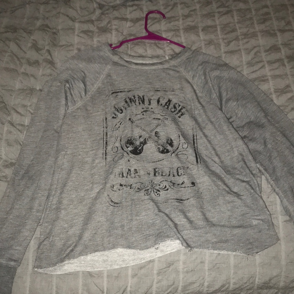 Long sleeve, light sweatshirt